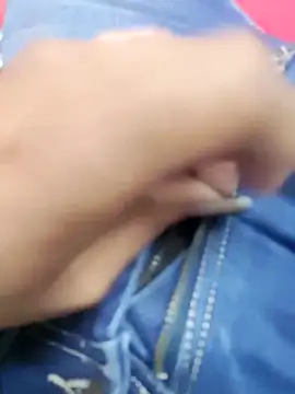 Snapshot of Shivona chatting on December 2025 09:47:01 AM Shivona online show from December 2025 09:47:01 AM