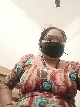 Snapshot of Menka_cut34 chatting on June 2026 10:45:02 PM Menka cut34 online show from June 2026 10:45:02 PM