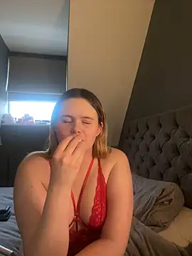 Snapshot of Blonde_Bunny chatting on December 2025 02:13:01 PM Blonde Bunny online show from December 2025 02:13:01 PM