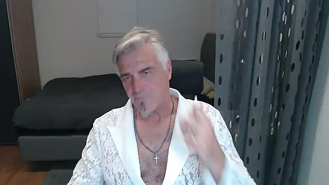 Buidapest online show from July 2026 05:37:02 PM