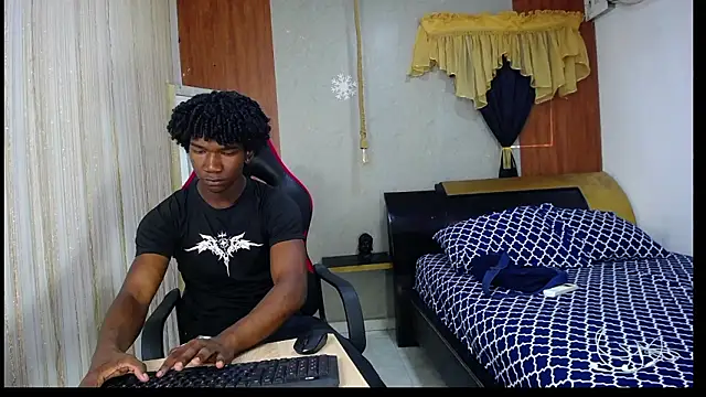 Snapshot of negga_cum chatting on February 2026 04:47:02 PM negga cum online show from February 2026 04:47:02 PM