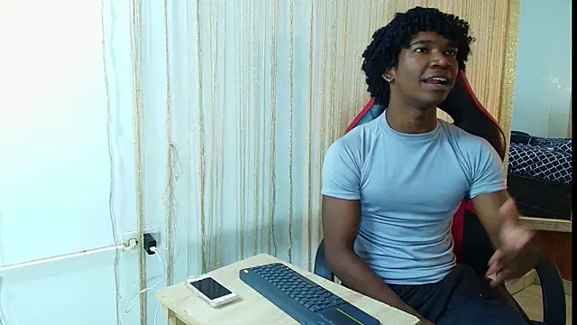 Snapshot of negga_cum chatting on February 2026 01:19:02 PM negga cum online show from February 2026 01:19:02 PM