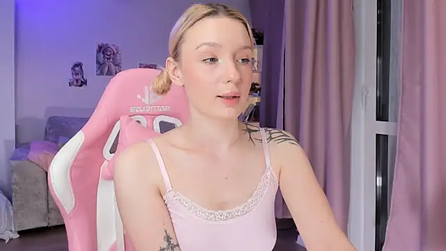 Tiffany Paw online show from December 2025 03:23:01 AM