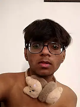 akshr1099 online show from November 2025 03:05:01 AM