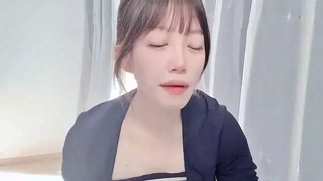 Snapshot of yuyayayu chatting on November 2025 02:03:01 AM yuyayayu online show from November 2025 02:03:01 AM