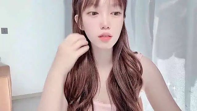 Snapshot of yuyayayu chatting on December 2025 06:01:02 AM yuyayayu online show from December 2025 06:01:02 AM