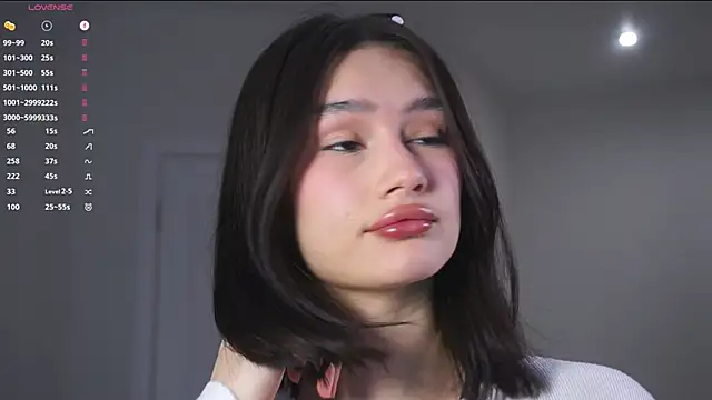 SoftLuna online show from November 2025 05:51:02 AM