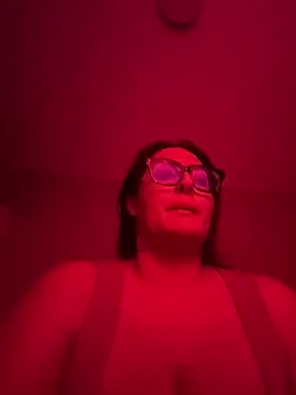 Snapshot of Melyss20 chatting on November 2025 06:08:01 AM Melyss20 online show from November 2025 06:08:01 AM