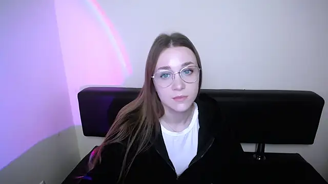 Snapshot of MillaTems_ chatting on November 2025 10:20:01 AM MillaTems online show from November 2025 10:20:01 AM