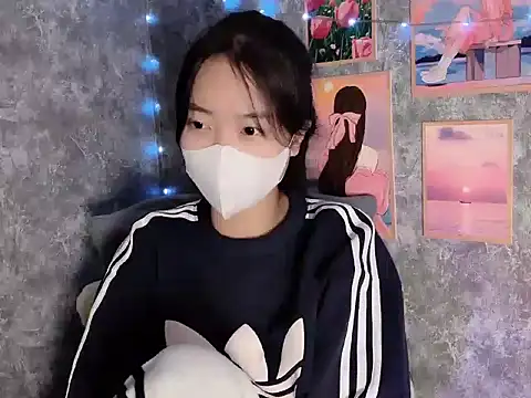 Snapshot of Hellen2999 chatting on November 2025 04:00:01 PM Hellen2999 online show from November 2025 04:00:01 PM