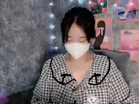 Snapshot of Hellen2999 chatting on December 2025 01:59:02 AM Hellen2999 online show from December 2025 01:59:02 AM