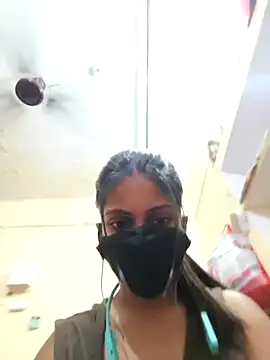 Anupriya89 online show from February 2026 06:41:01 PM