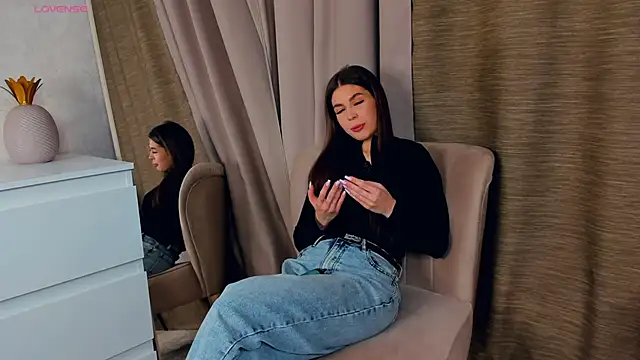 AnetteGamrath online show from November 2025 03:27:01 PM