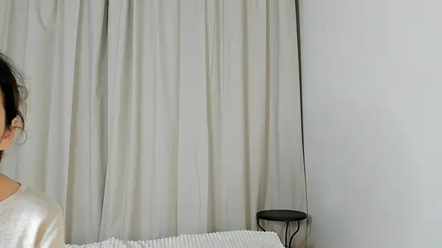 Snapshot of CoreenLuebbers chatting on December 2025 09:07:01 AM CoreenLuebbers online show from December 2025 09:07:01 AM