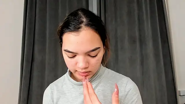 Snapshot of CoreenLuebbers chatting on December 2025 05:28:02 PM CoreenLuebbers online show from December 2025 05:28:02 PM