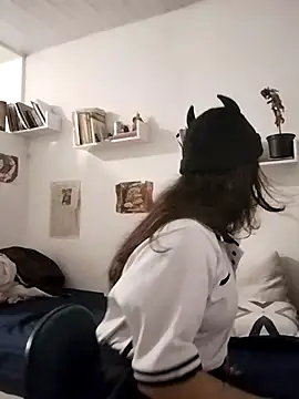 Snapshot of Satanatrix chatting on December 2025 10:15:01 PM Satanatrix online show from December 2025 10:15:01 PM