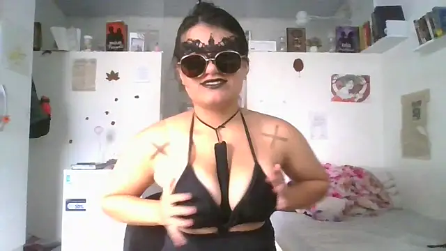 Snapshot of Satanatrix chatting on March 2026 06:23:01 PM Satanatrix online show from March 2026 06:23:01 PM