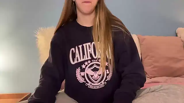 Snapshot of Martimartinaxx chatting on January 2026 09:39:02 PM Martimartinaxx online show from January 2026 09:39:02 PM