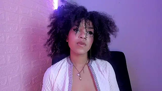 Snapshot of Serena_Fey chatting on December 2025 11:59:02 AM Serena Fey online show from December 2025 11:59:02 AM