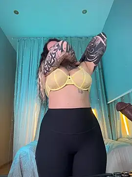 Snapshot of Tattitude_ chatting on May 2026 07:04:02 AM Tattitude online show from May 2026 07:04:02 AM