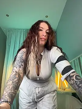 Snapshot of Tattitude_ chatting on June 2026 06:59:01 AM Tattitude online show from June 2026 06:59:01 AM