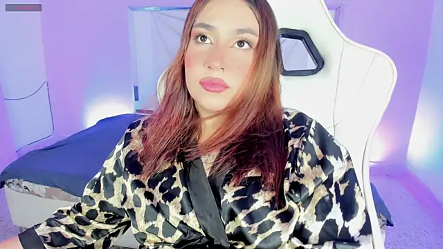 Snapshot of Isabella_saenzz_ chatting on November 2025 03:41:01 AM Isabella saenzz online show from November 2025 03:41:01 AM