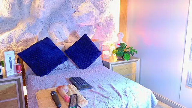 bella mush online show from April 2026 04:10:02 PM