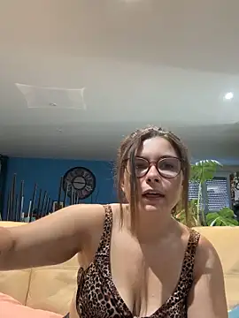 Snapshot of missseduction24 chatting on May 2026 07:15:02 AM missseduction24 online show from May 2026 07:15:02 AM