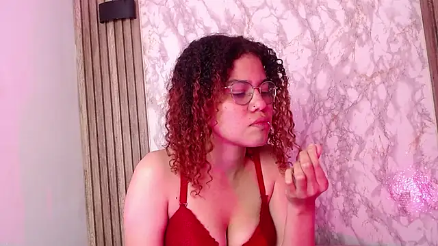 Snapshot of Annie_Chers chatting on November 2025 04:17:02 AM Annie Chers online show from November 2025 04:17:02 AM