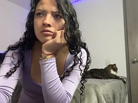 Snapshot of Zhara_williams chatting on May 2026 12:22:02 PM Zhara williams online show from May 2026 12:22:02 PM