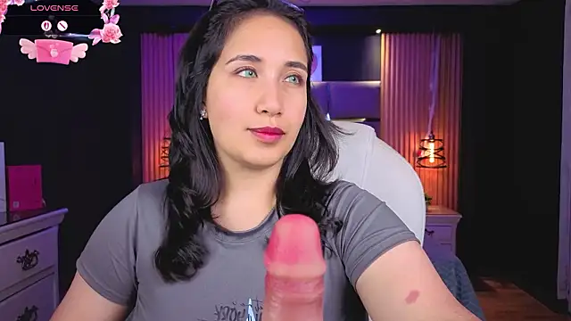 Lauroberts7 online show from February 2026 07:32:02 PM