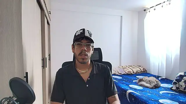 Snapshot of naitt_ chatting on December 2025 07:08:02 PM naitt online show from December 2025 07:08:02 PM