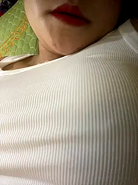 Snapshot of Sunset-yll chatting on November 2025 04:18:02 PM Sunset-yll online show from November 2025 04:18:02 PM