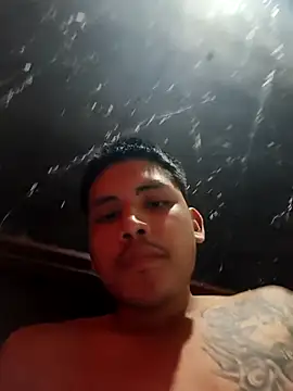 Snapshot of Laz127281 chatting on November 2025 04:39:02 AM Laz127281 online show from November 2025 04:39:02 AM