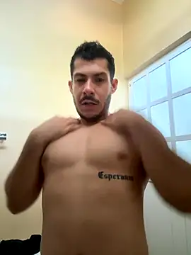 Snapshot of DARG_17 chatting on November 2025 05:06:02 PM DARG 17 online show from November 2025 05:06:02 PM