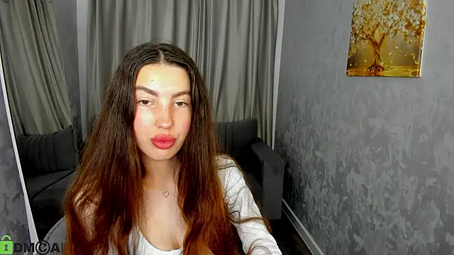 Snapshot of LiraRevery chatting on December 2025 12:42:01 AM LiraRevery online show from December 2025 12:42:01 AM