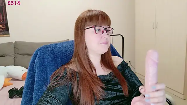 Snapshot of Foxy-lady chatting on April 2026 12:41:01 PM Foxy-lady online show from April 2026 12:41:01 PM
