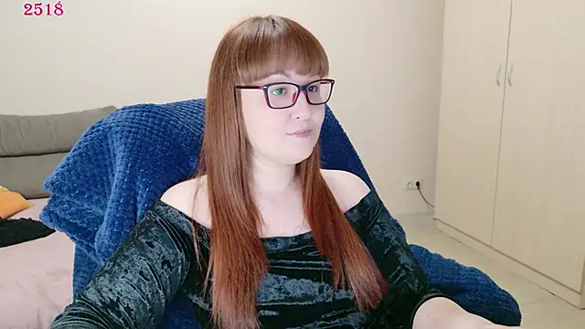 Snapshot of Foxy-lady chatting on May 2026 05:34:02 PM Foxy-lady online show from May 2026 05:34:02 PM