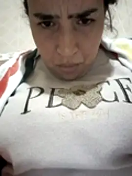 Snapshot of Hot_sexyopra chatting on November 2025 10:23:01 PM Hot sexyopra online show from November 2025 10:23:01 PM