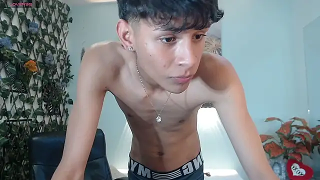 Snapshot of DraxBlade09 chatting on November 2025 07:46:02 PM DraxBlade09 online show from November 2025 07:46:02 PM