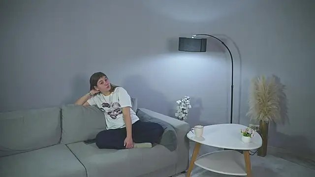 LyndaSkorcz online show from November 2025 02:55:01 AM