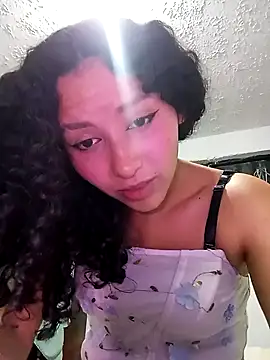 Snapshot of pettymoon1 chatting on November 2025 11:27:01 PM pettymoon1 online show from November 2025 11:27:01 PM