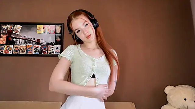 Snapshot of MichelinaCropleys chatting on November 2025 06:13:01 AM MichelinaCropleys online show from November 2025 06:13:01 AM