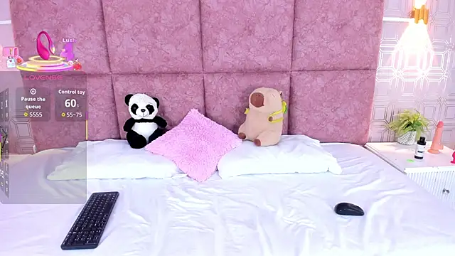 Snapshot of NathalieRoss1 chatting on February 2026 02:01:02 AM NathalieRoss1 online show from February 2026 02:01:02 AM