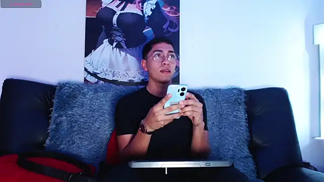 Snapshot of ATLASVANDRAKE chatting on November 2025 08:19:02 PM ATLASVANDRAKE online show from November 2025 08:19:02 PM