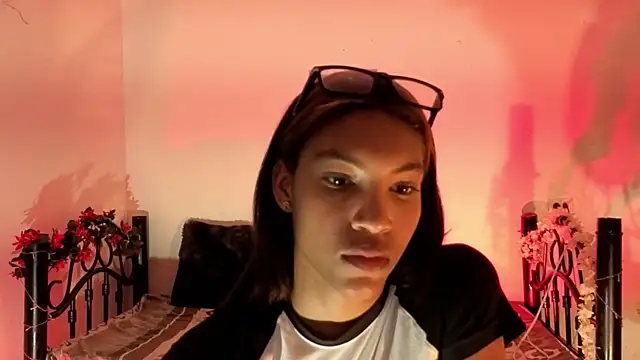 Snapshot of ginebra-n18 chatting on November 2025 12:43:02 AM ginebra-n18 online show from November 2025 12:43:02 AM