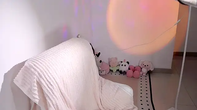 XIAOFENG-2025 online show from March 2026 06:25:01 AM