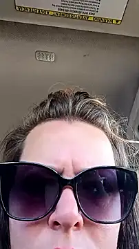 Snapshot of whitecream88 chatting on December 2025 06:01:02 PM whitecream88 online show from December 2025 06:01:02 PM