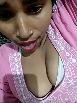 Snapshot of Hott_myraa chatting on December 2025 03:10:01 PM Hott myraa online show from December 2025 03:10:01 PM