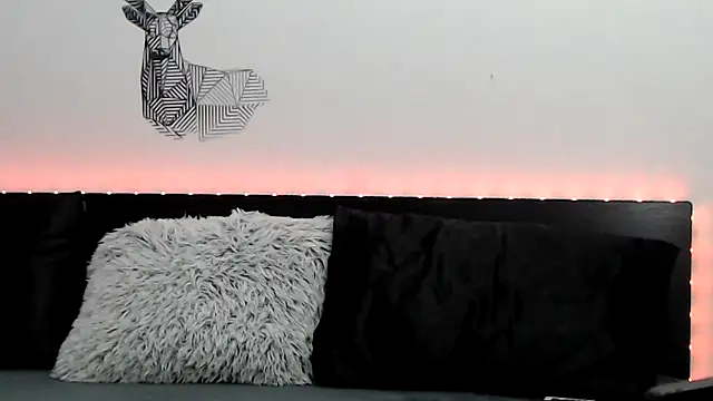 sweetl30 online show from February 2026 06:18:02 AM